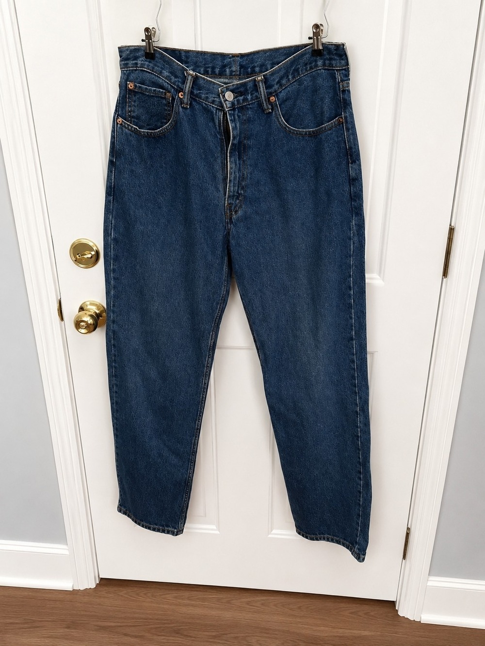 Levi’s 550 Men’s Relaxed Fit Jeans 34x32 Dark Wash 100% Cotton - Picture 3 of 6